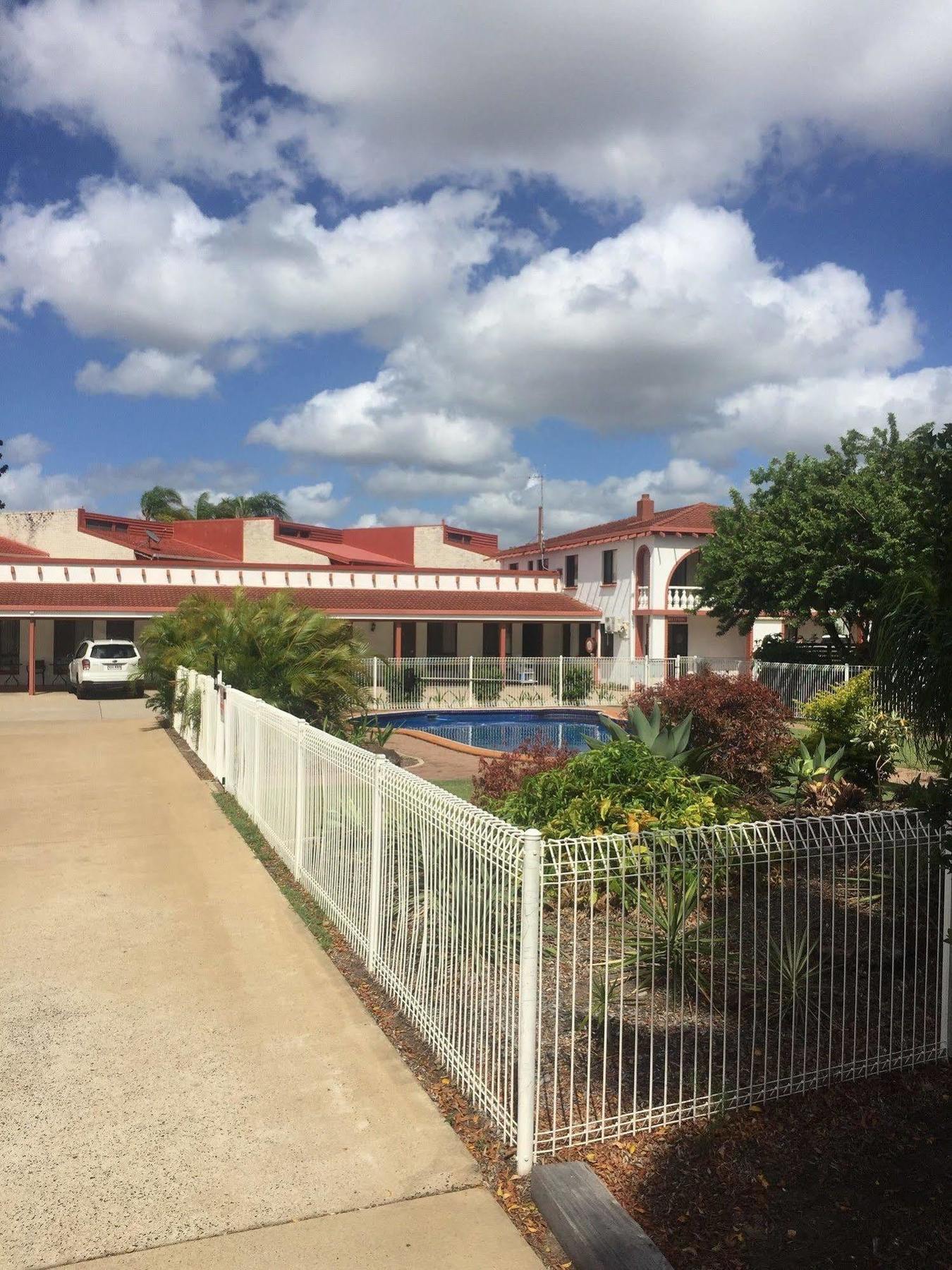 Bundaberg Spanish Motor Inn Exteriör bild