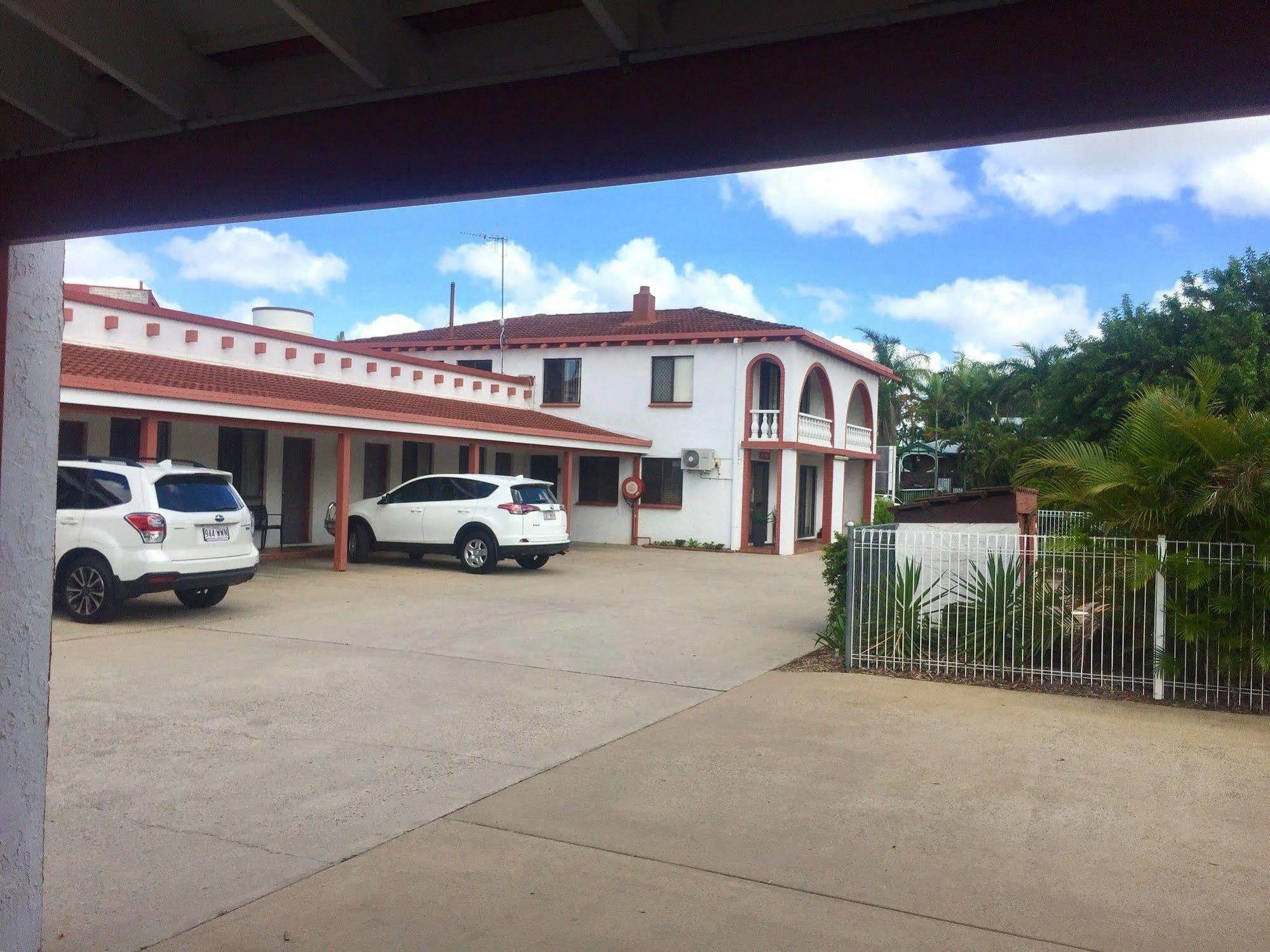 Bundaberg Spanish Motor Inn Exteriör bild