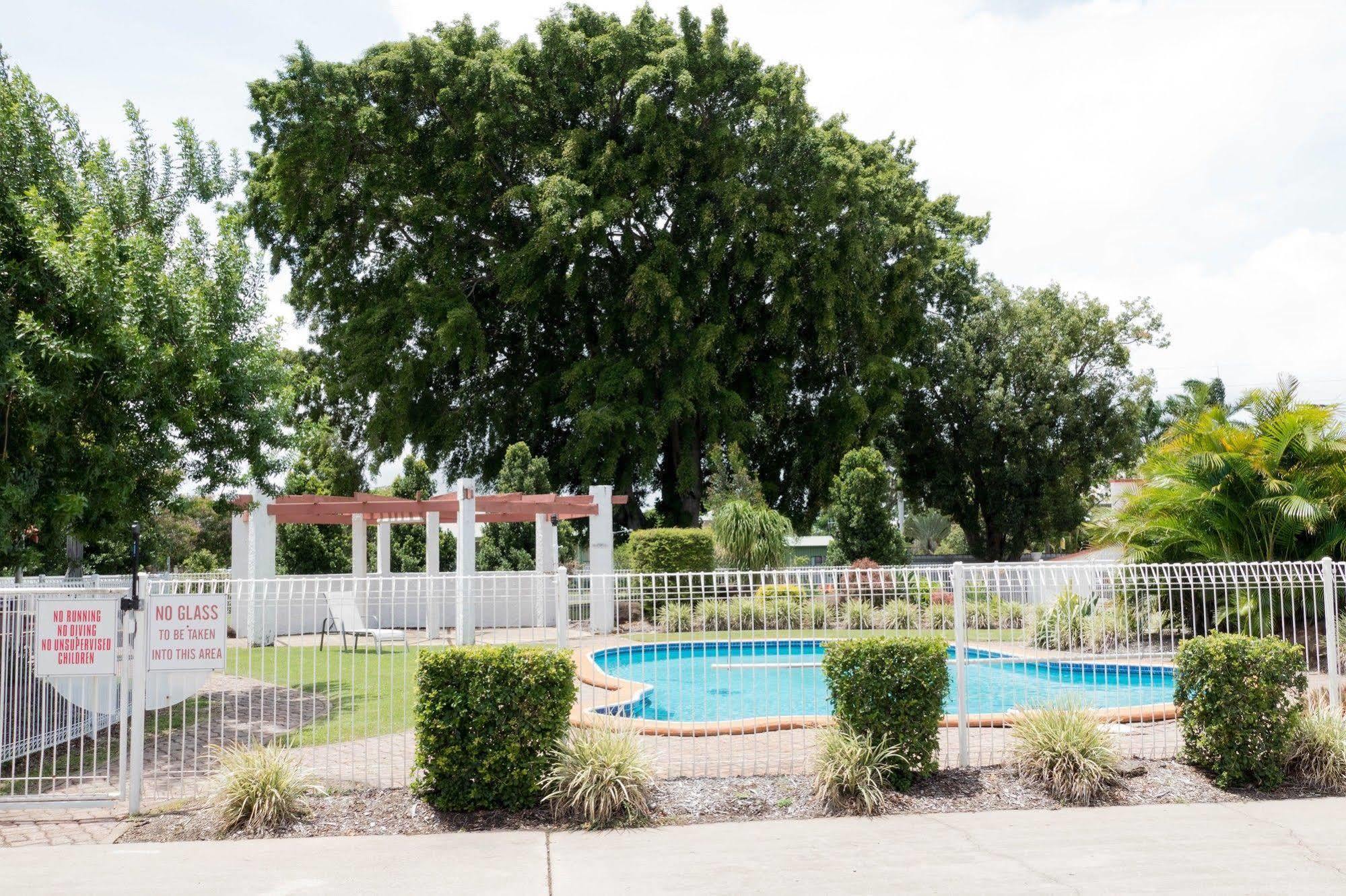 Bundaberg Spanish Motor Inn Exteriör bild